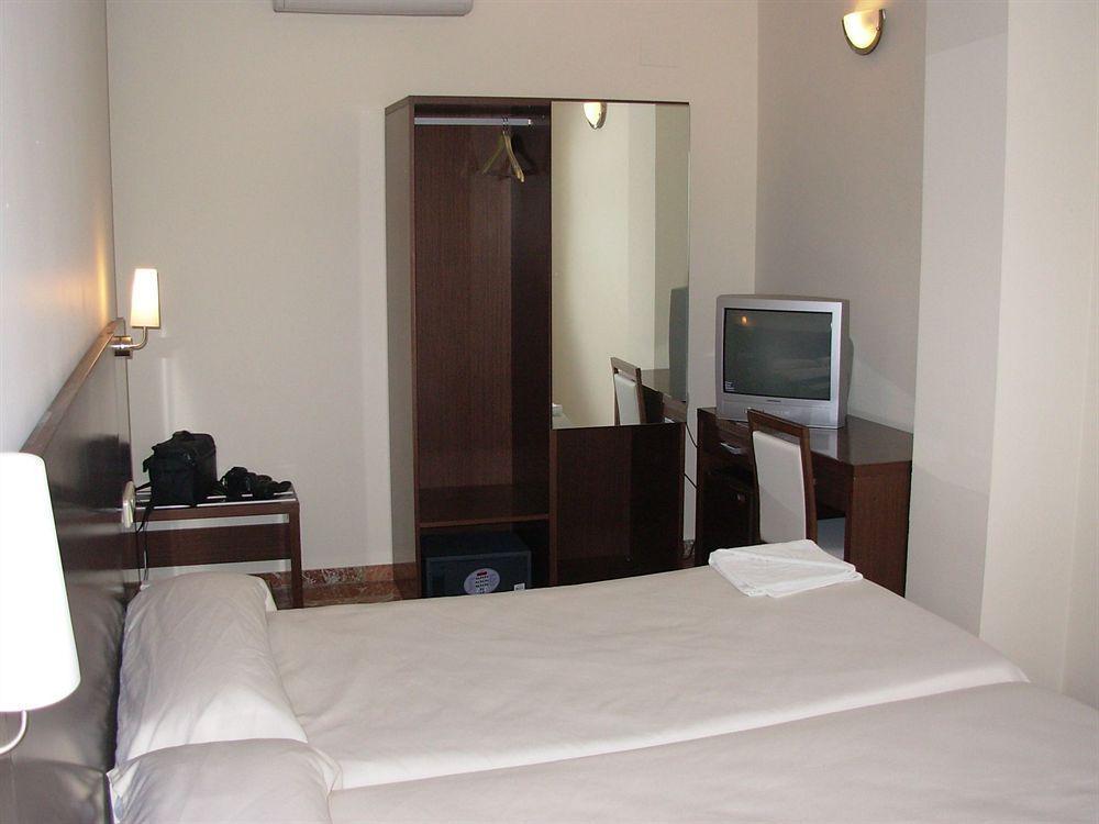 Hotel Marina Huelva Kültér fotó