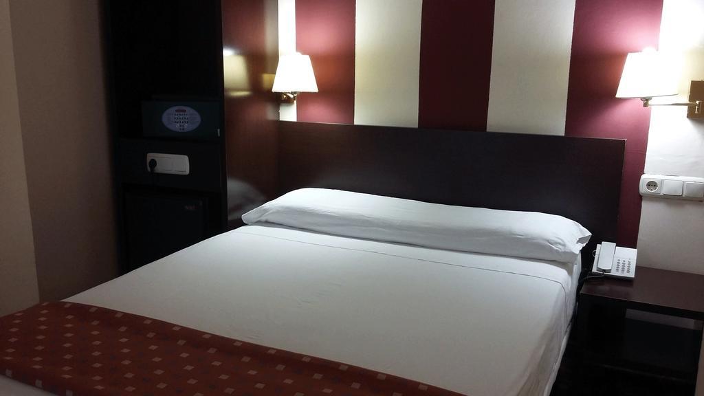 Hotel Marina Huelva Kültér fotó
